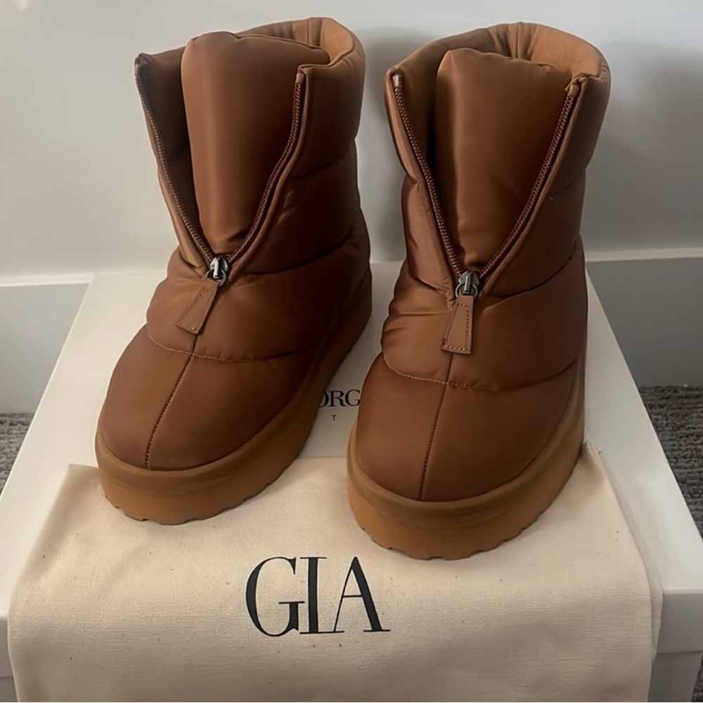 Gia Borghini Short Puffy Boots in Cognac